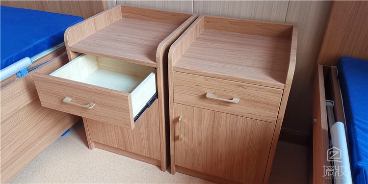 床頭柜裝飾貼膜施工