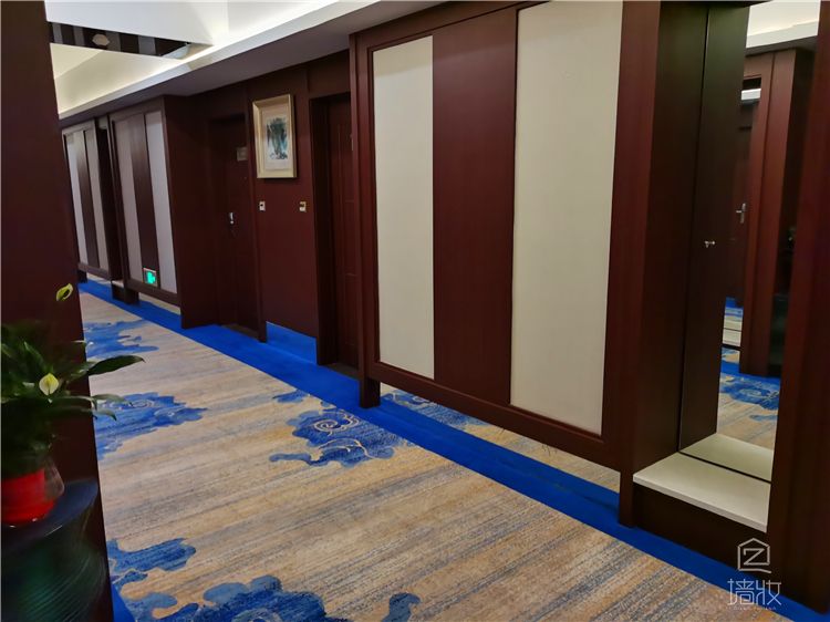 酒店裝飾貼膜施工