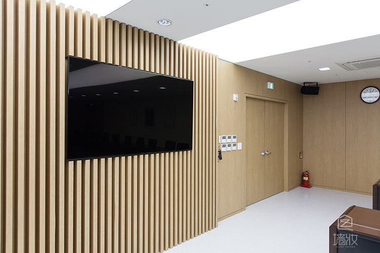 大學(xué)多功能教室會(huì)議室pvc木紋膜多種拼接方式裝飾效果展示