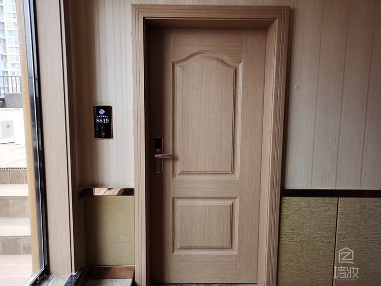 酒店翻新木紋膜裝飾貼膜翻新現場實拍-pvc裝飾貼膜