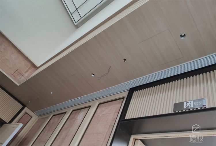 上海大型養老院項目lg木紋膜裝飾膜使用案例